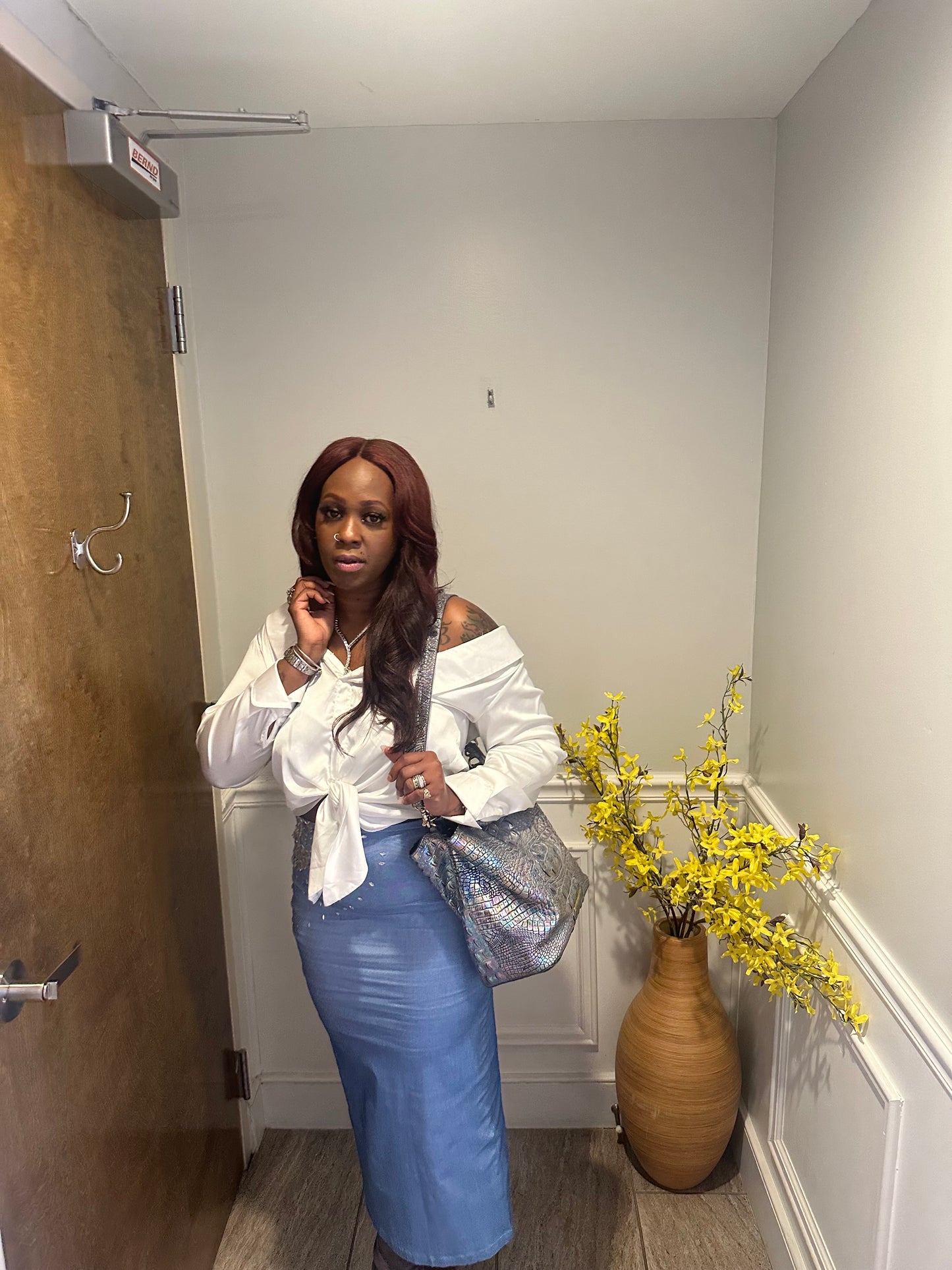 Pop out denim pencil skirt