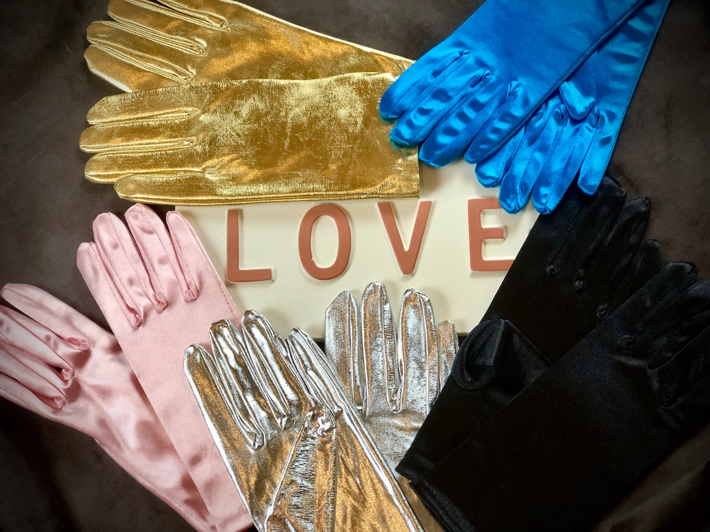 Statement Gloves