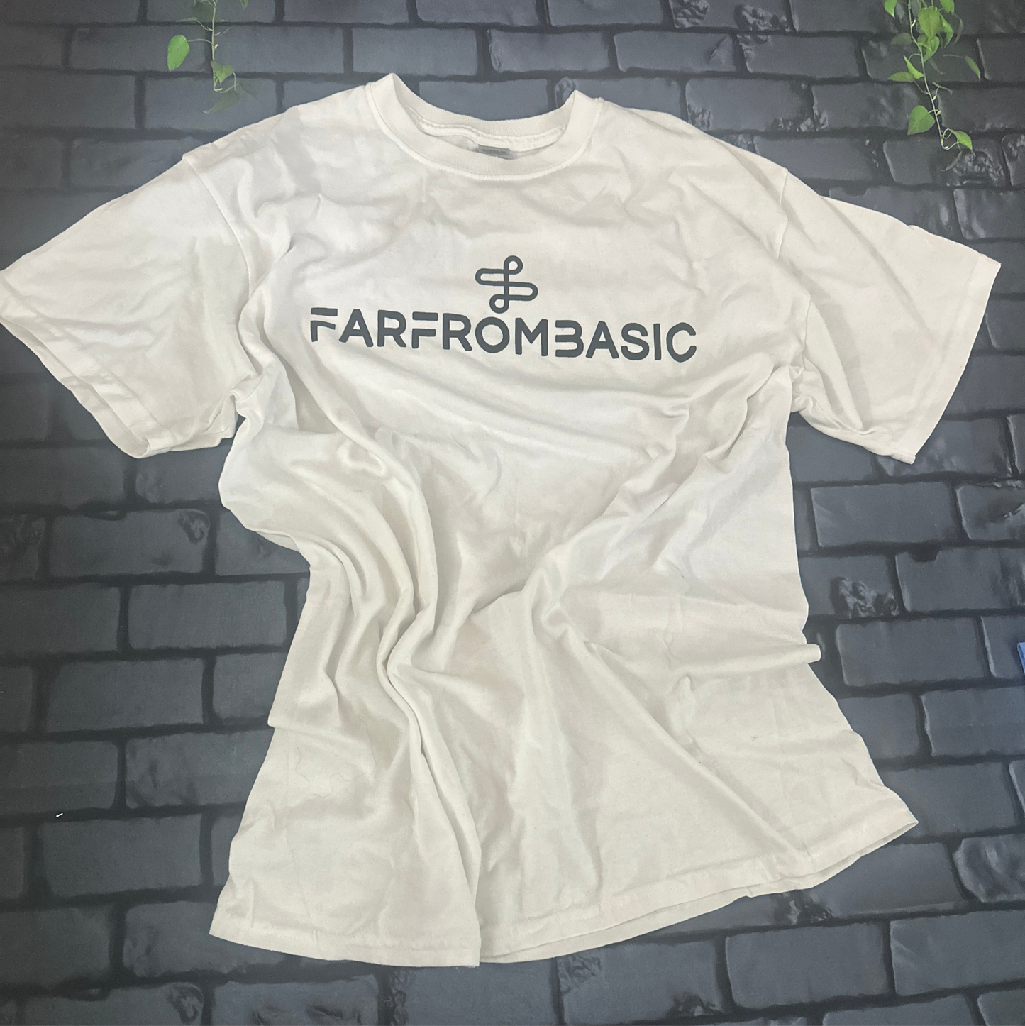 FarFarFrom Basic t-shirt