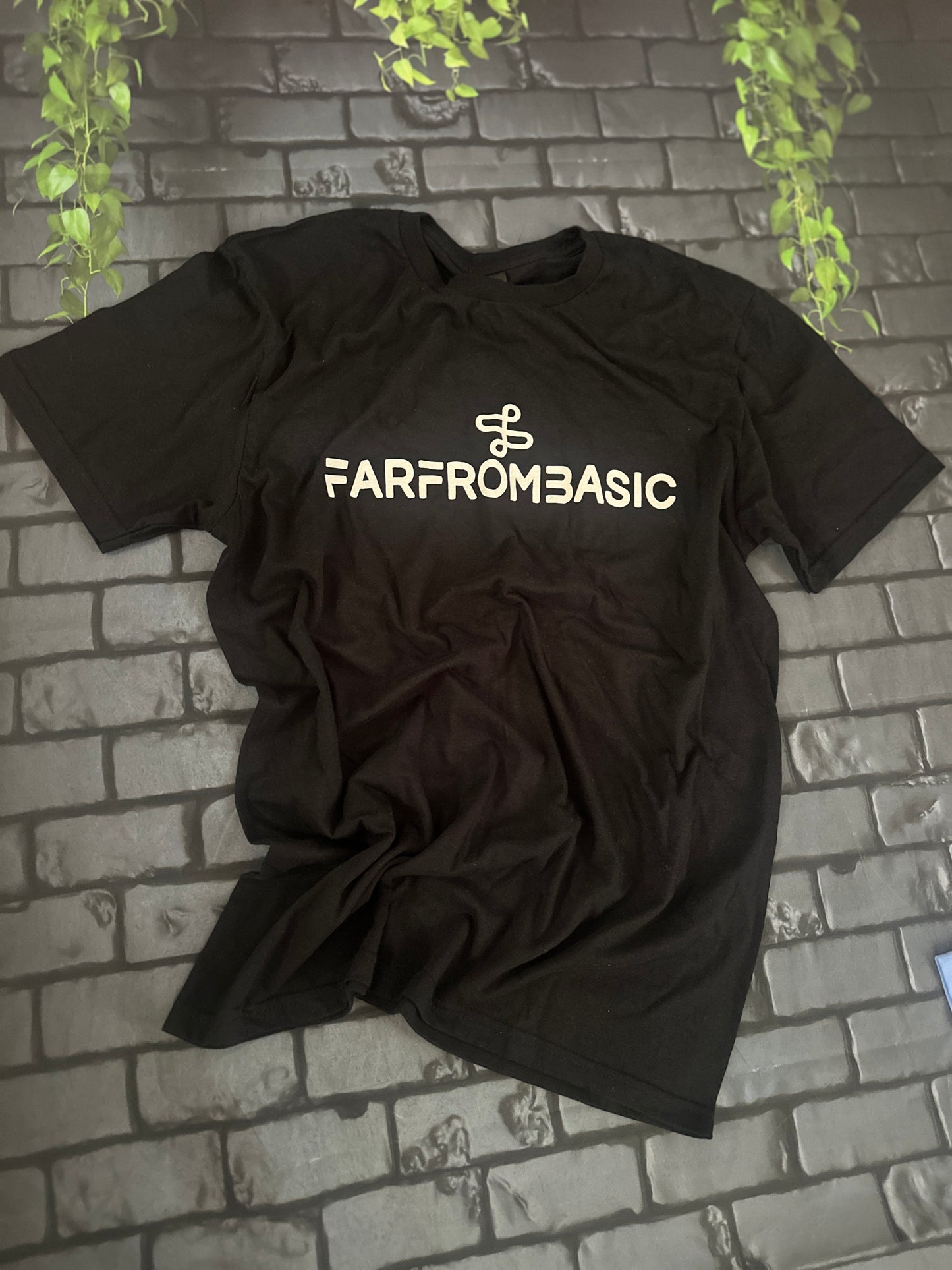 FarFarFrom Basic t-shirt